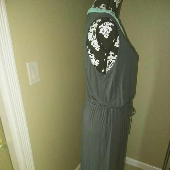 Dress - Picture 2 of 4